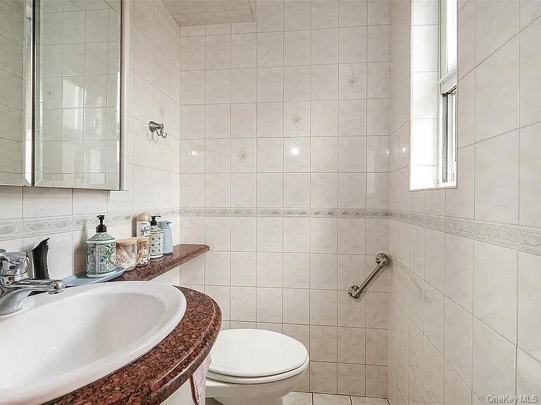 98-05 63rd Road, Unit 5E photo 11