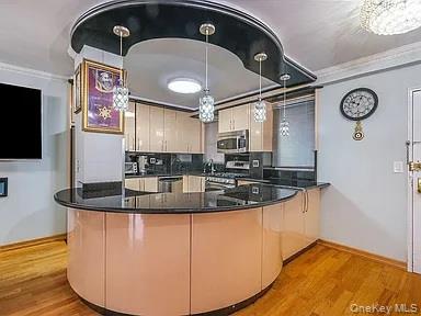 98-05 63rd Road, Unit 5E