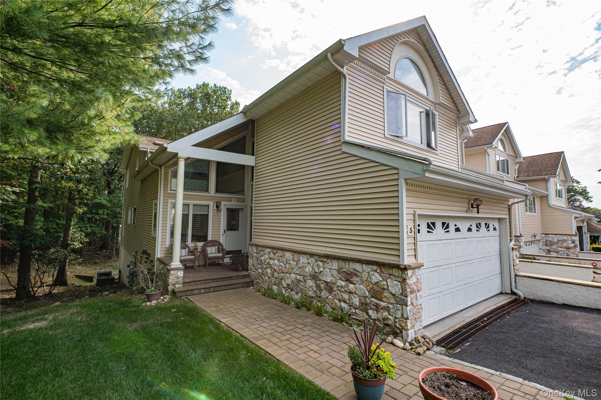 5 Princess Tree Court – For Sale photo 2