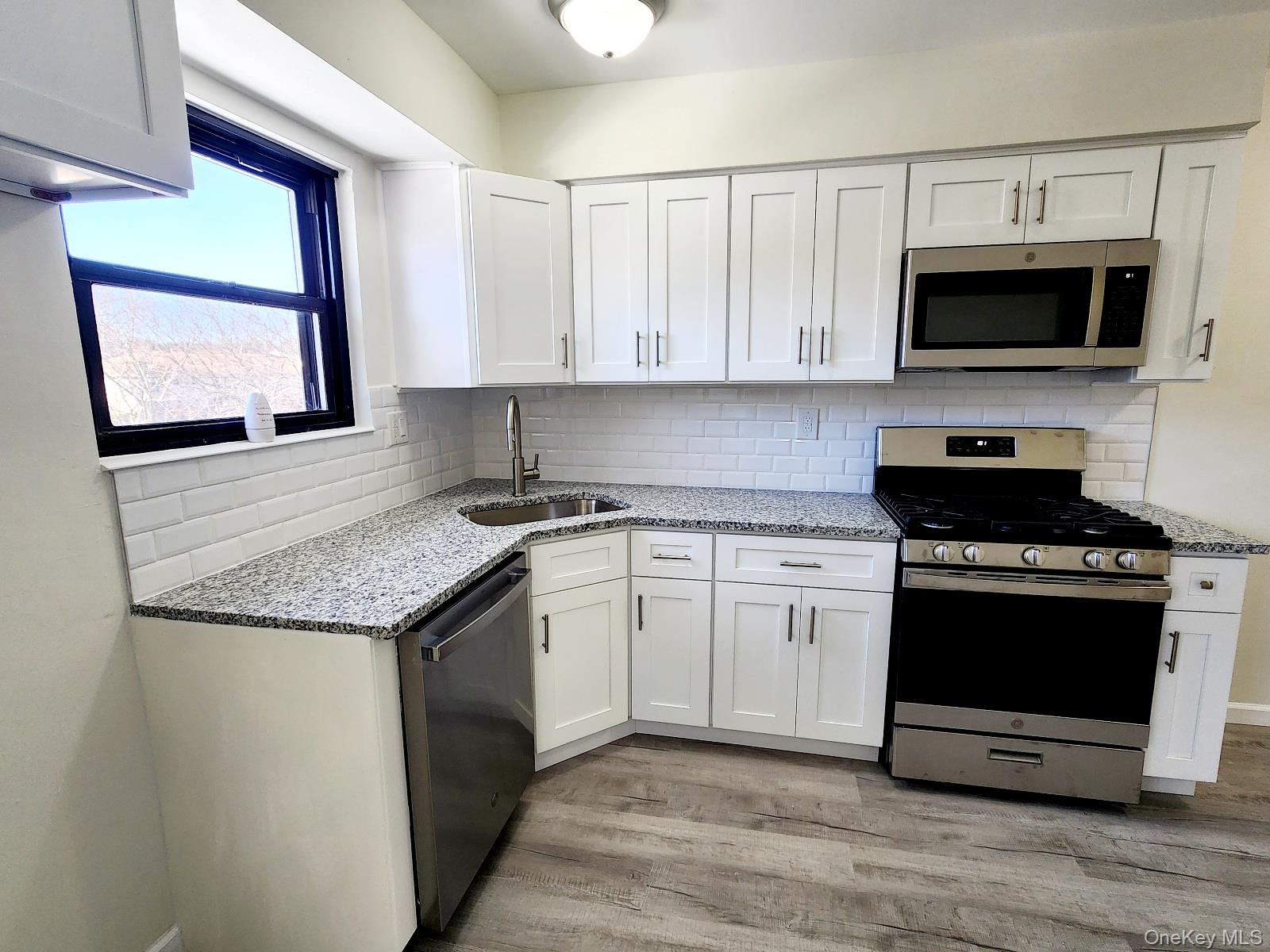 196 SNEDEN Place, Unit 196 photo 11