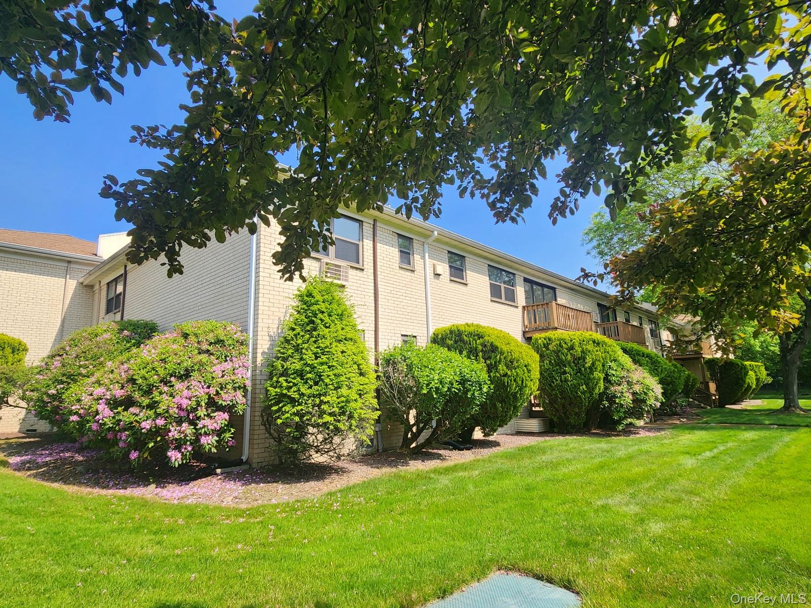 196 SNEDEN Place, Unit 196 photo 19