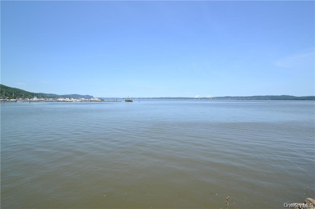 318 Harbor Cove, Unit 318 photo 7