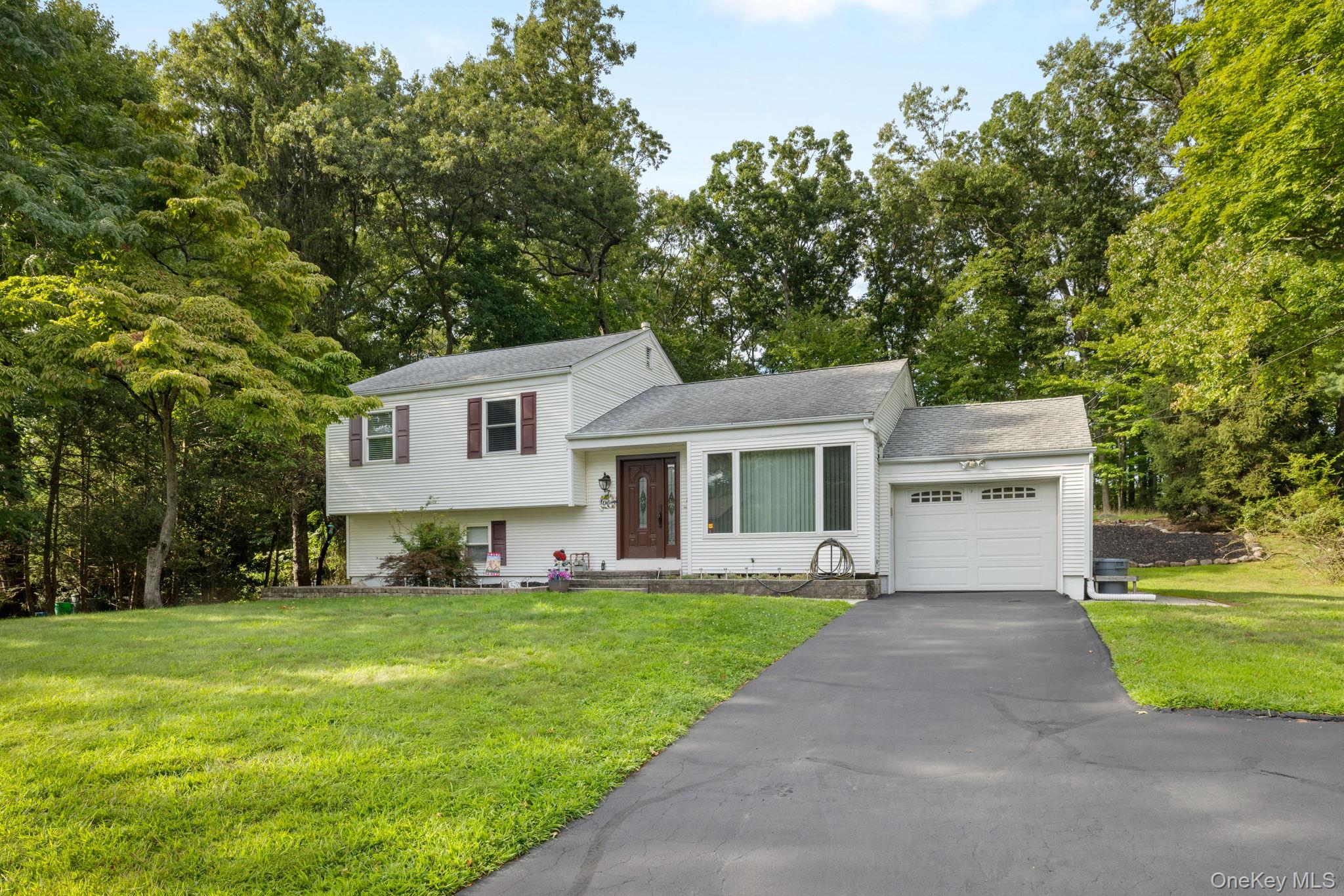 7 Windmill Lane – For Sale photo 2