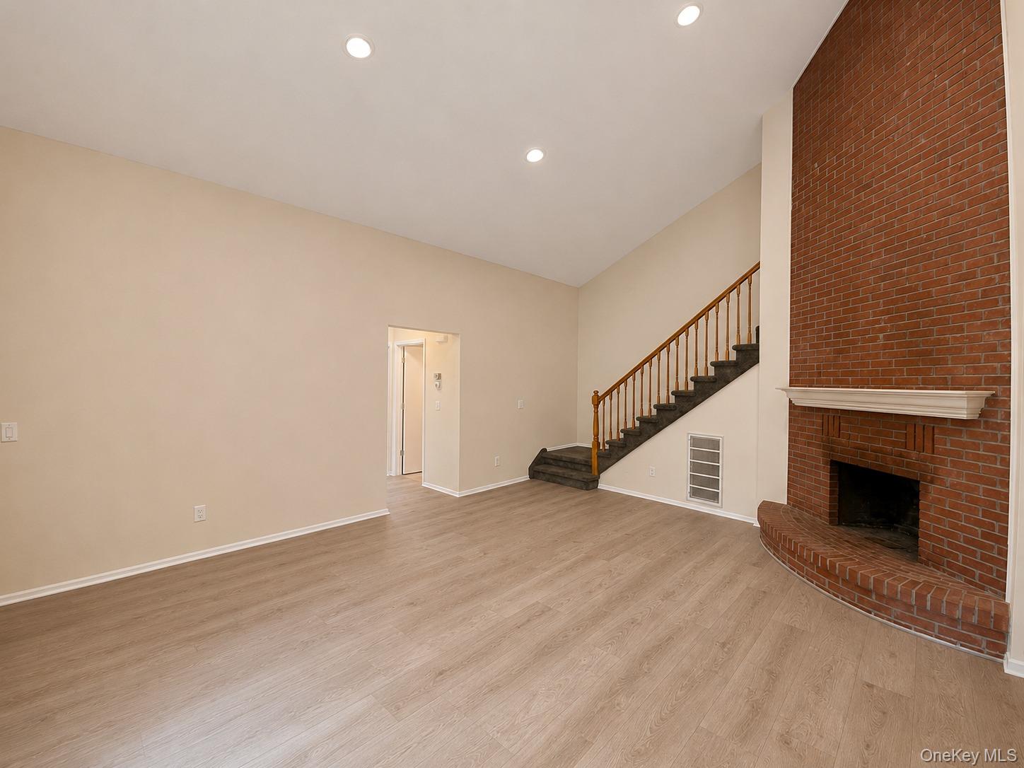 23 Weathervane Way – For Rent photo 6