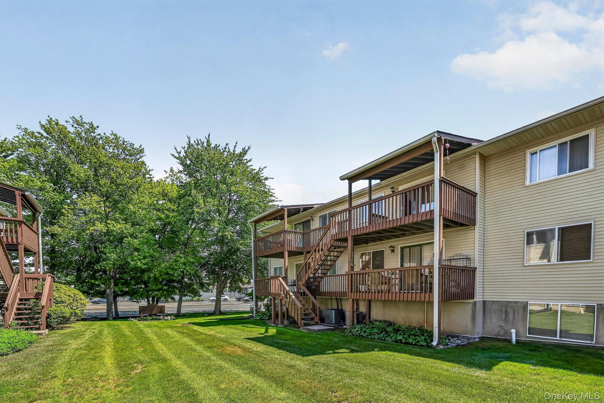 25 College Avenue, Unit 102 photo 31