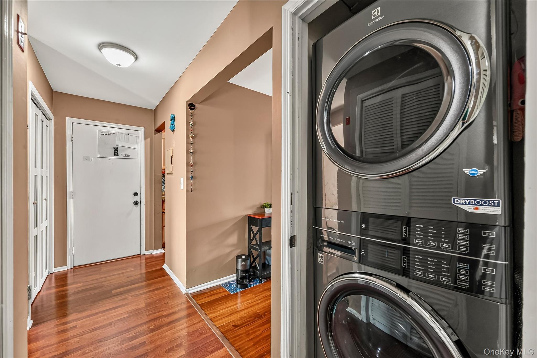 25 College Avenue, Unit 102 photo 22