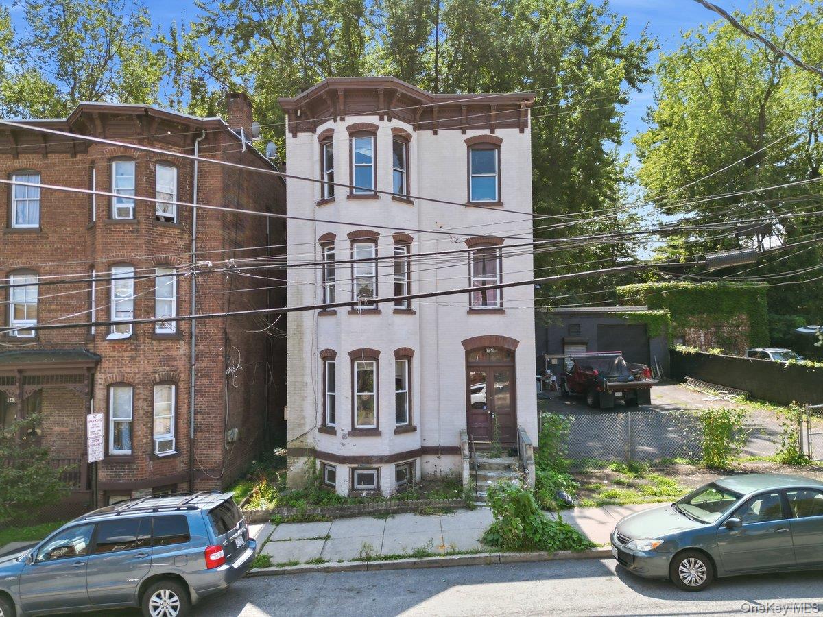 145 Renwick Street – For Sale