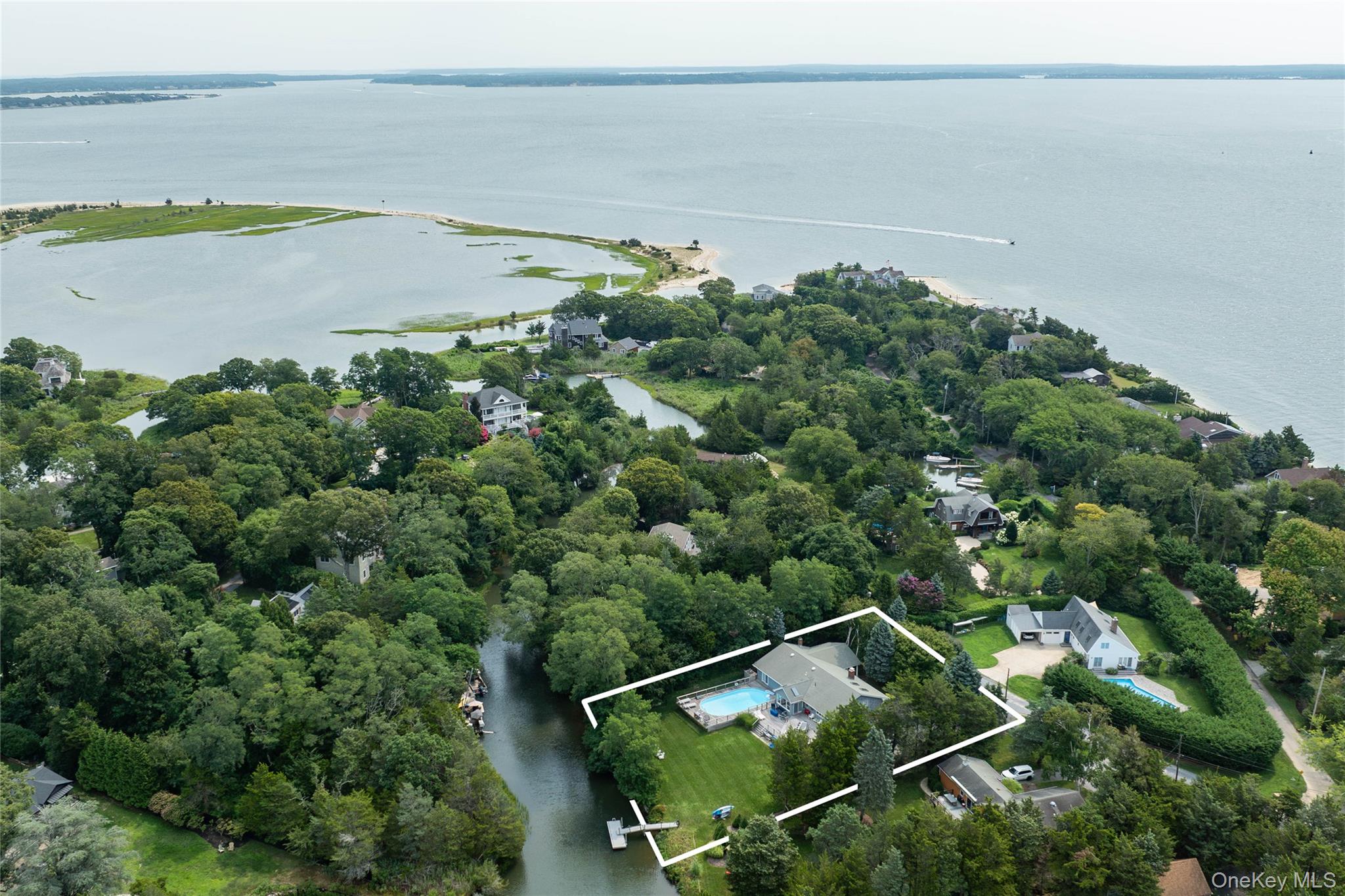 225 Lakeside Drive S – For Sale photo 2