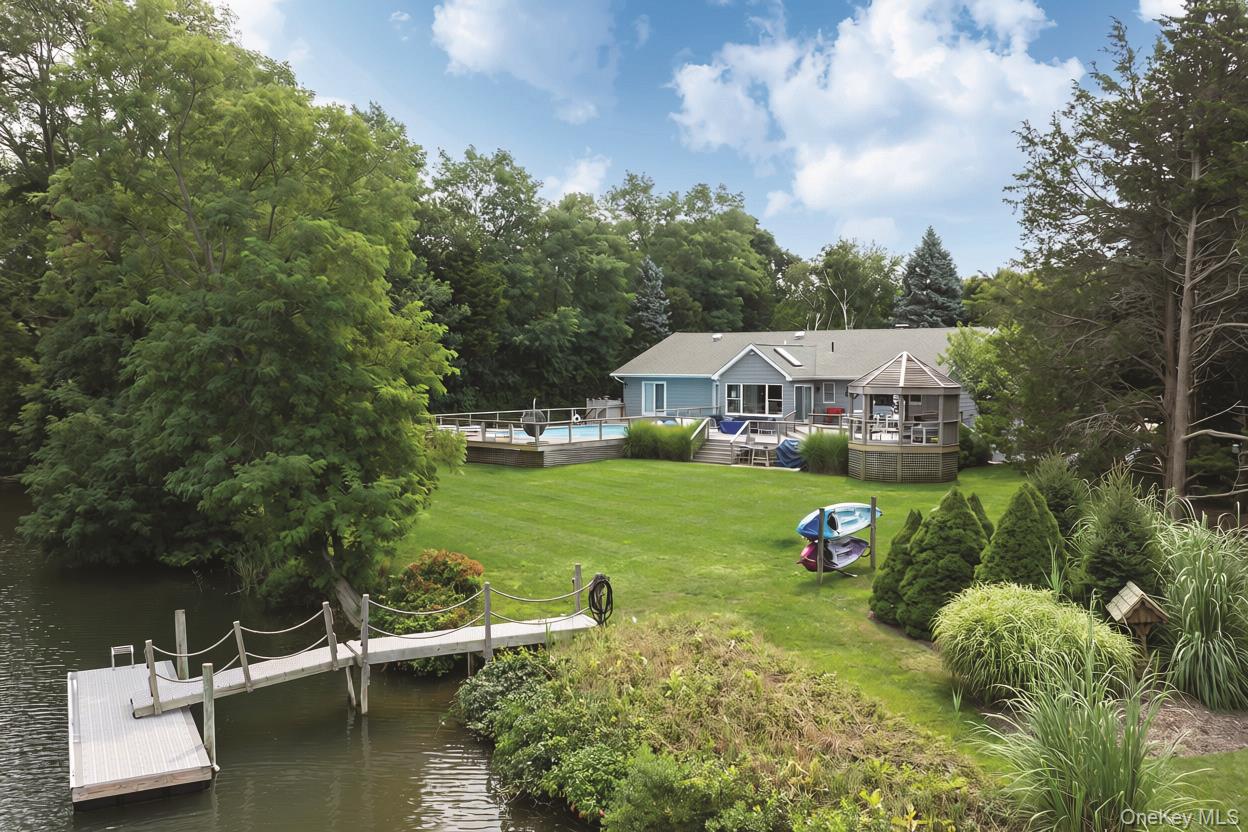 225 Lakeside Drive S – For Sale