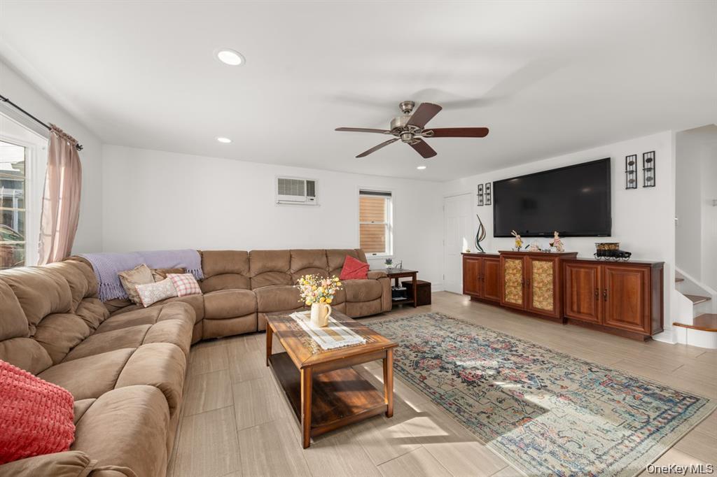 19 W 13th Road – For Sale photo 2