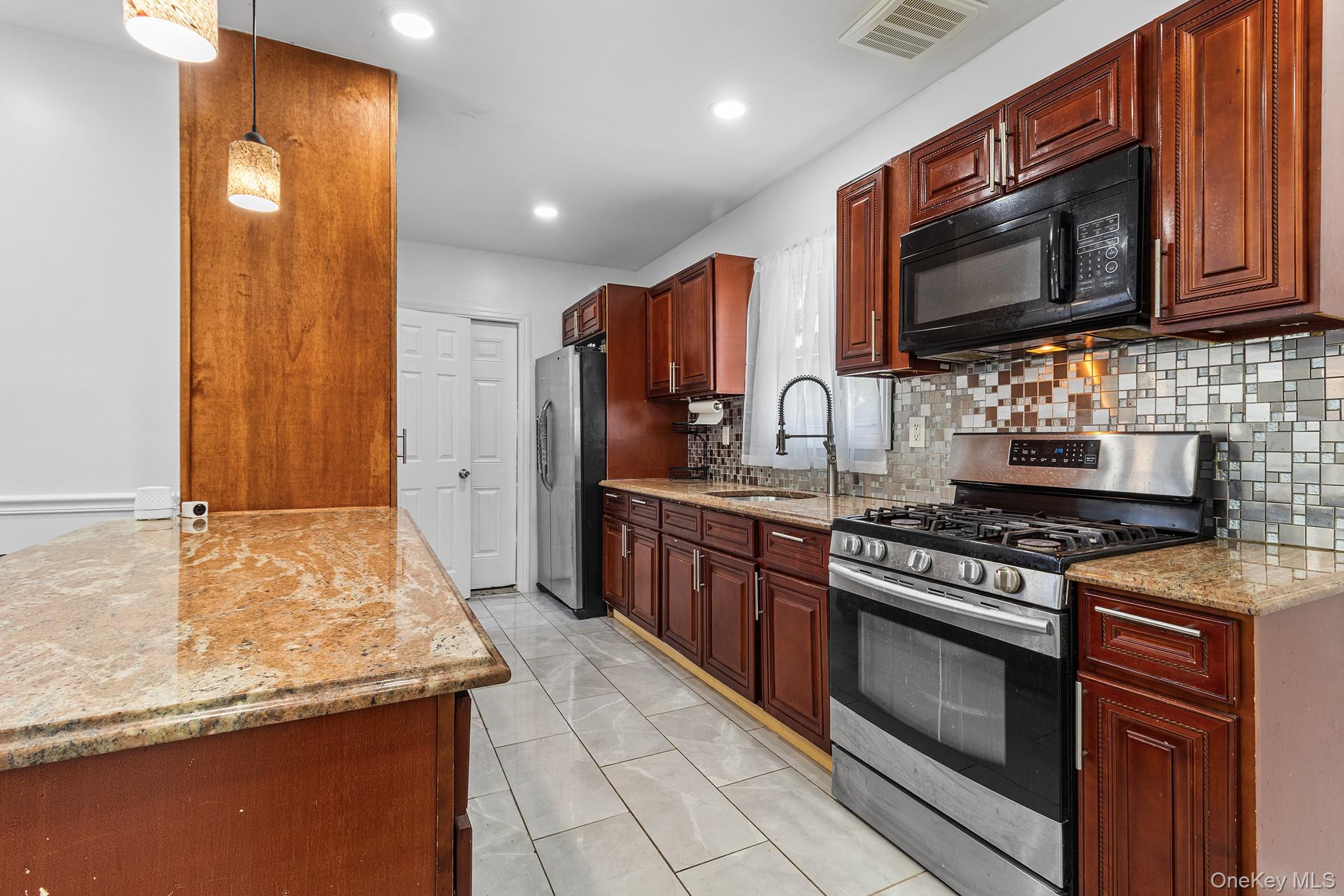 129 Lawson Street – For Sale photo 10