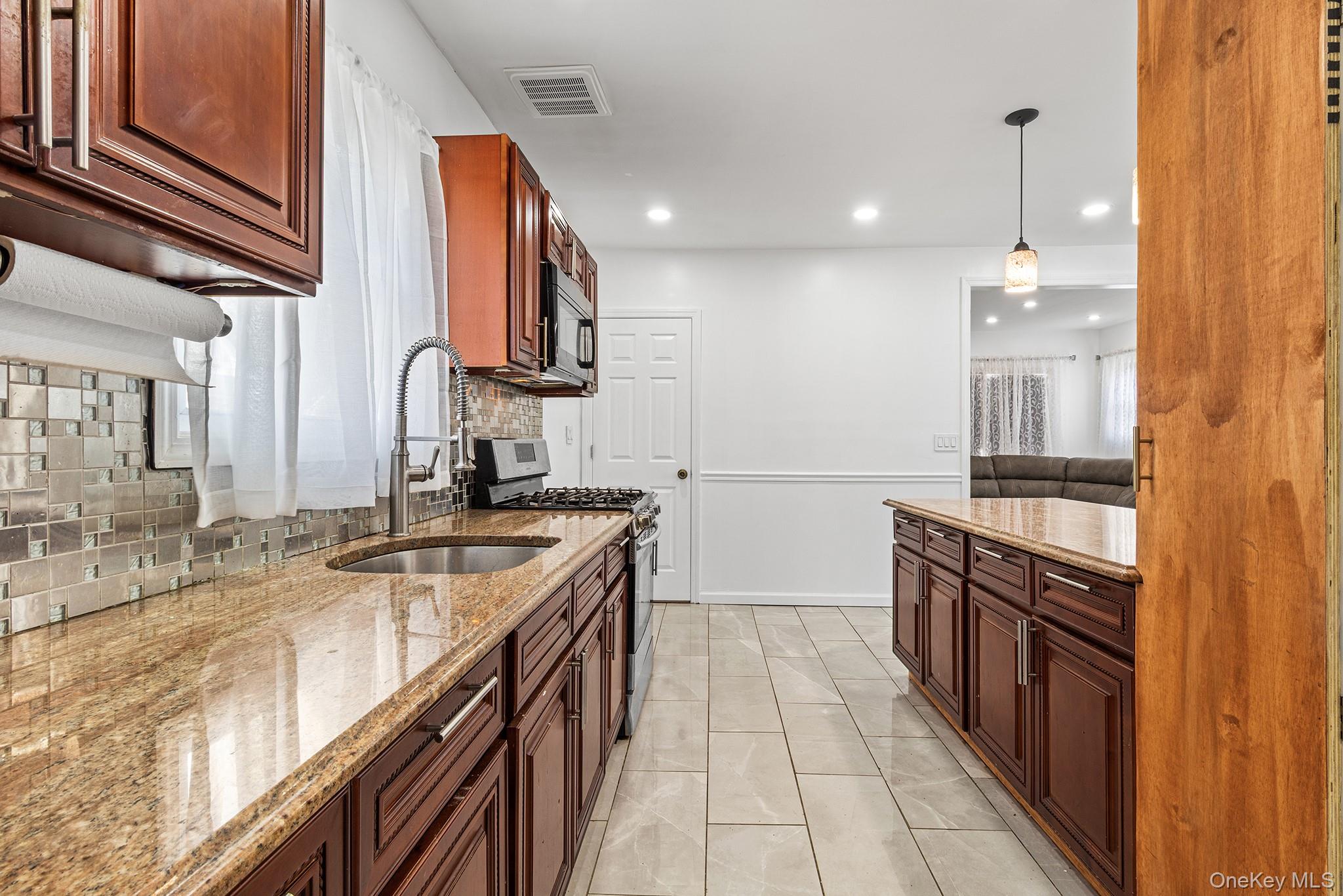 129 Lawson Street – For Sale photo 12