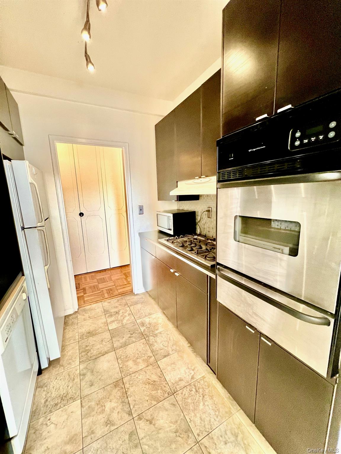 10 Lake Street, Unit 2K photo 11