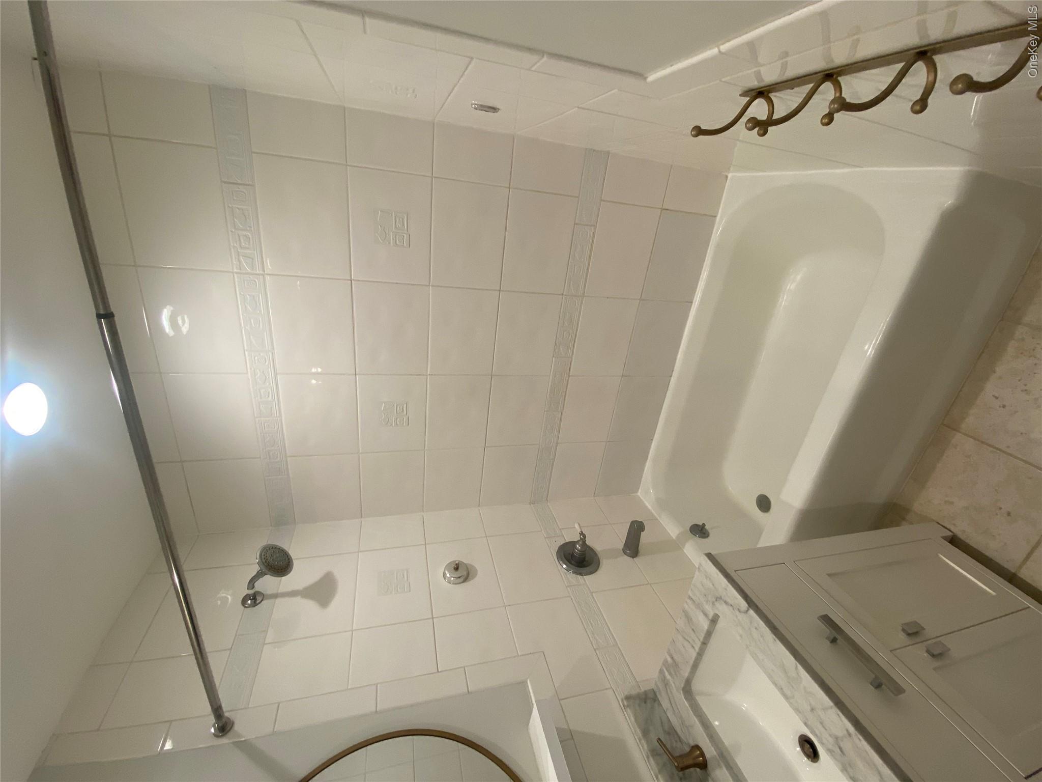 1 E Broadway Ave, Unit 6Q photo 23