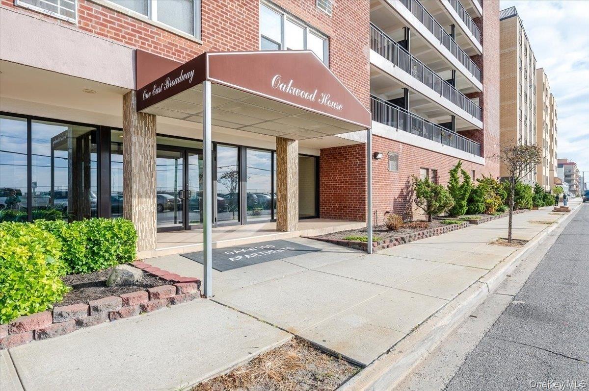 1 E Broadway Ave, Unit 6Q