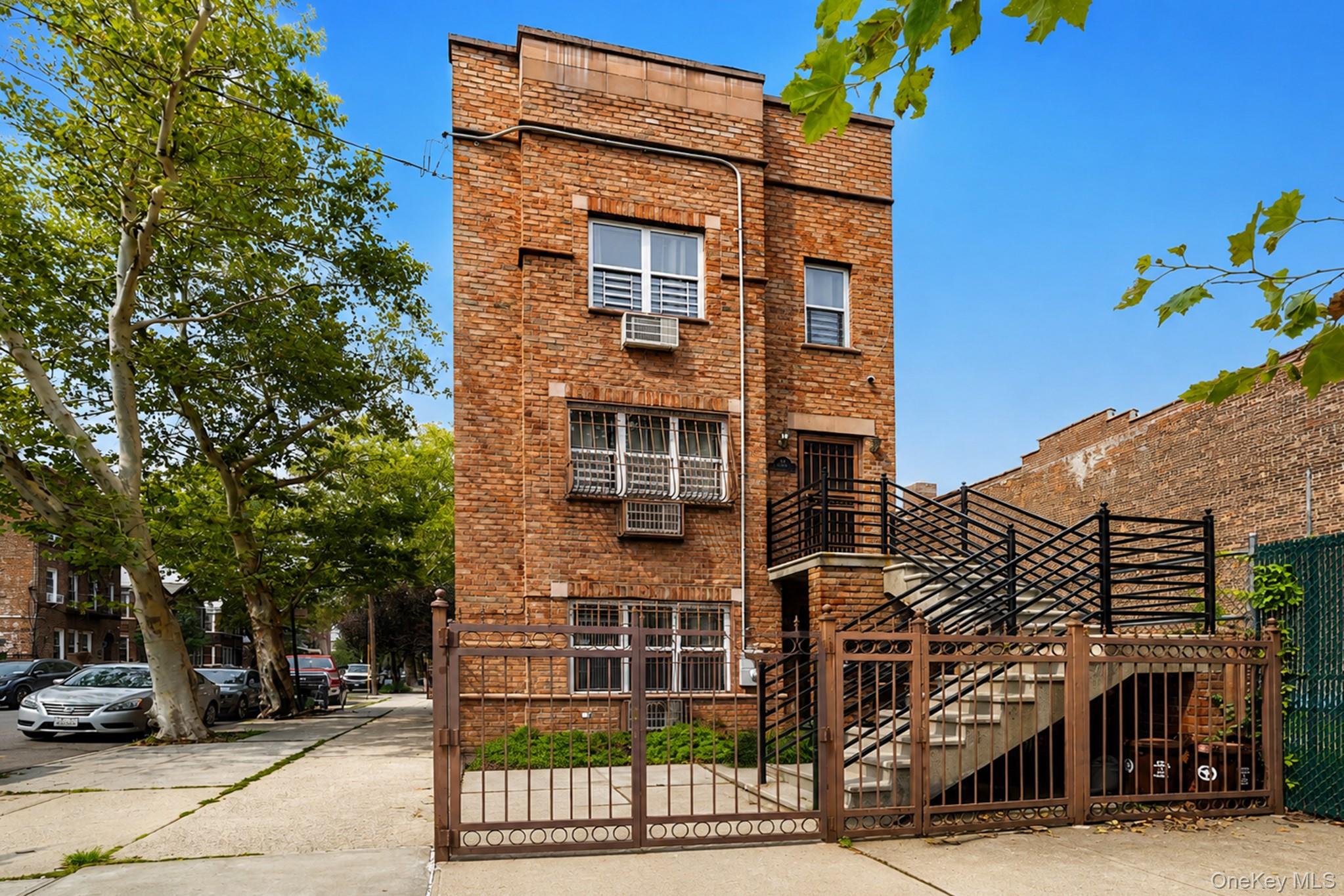 143 Newport Street – For Sale photo 2