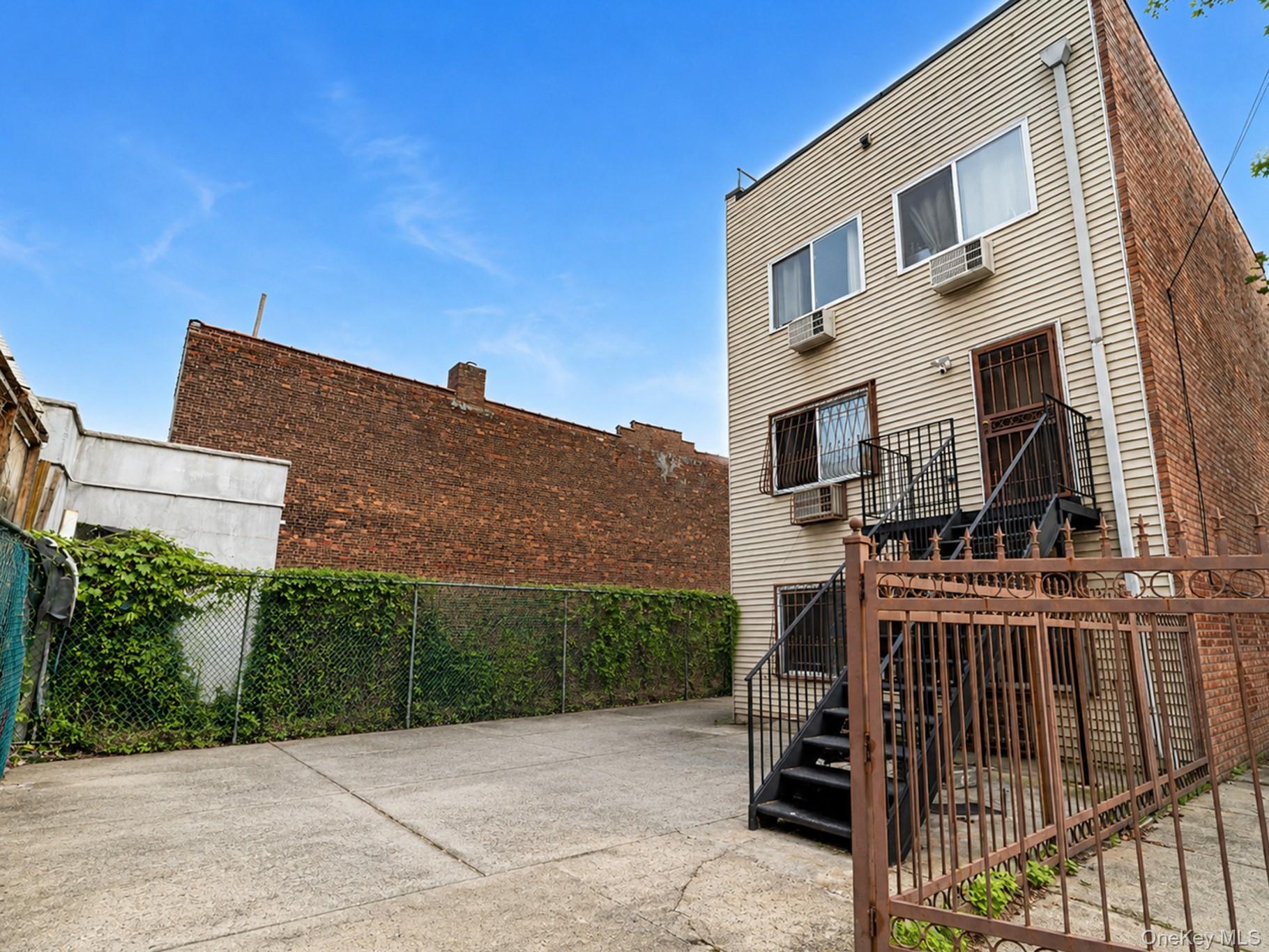 143 Newport Street – For Sale photo 4