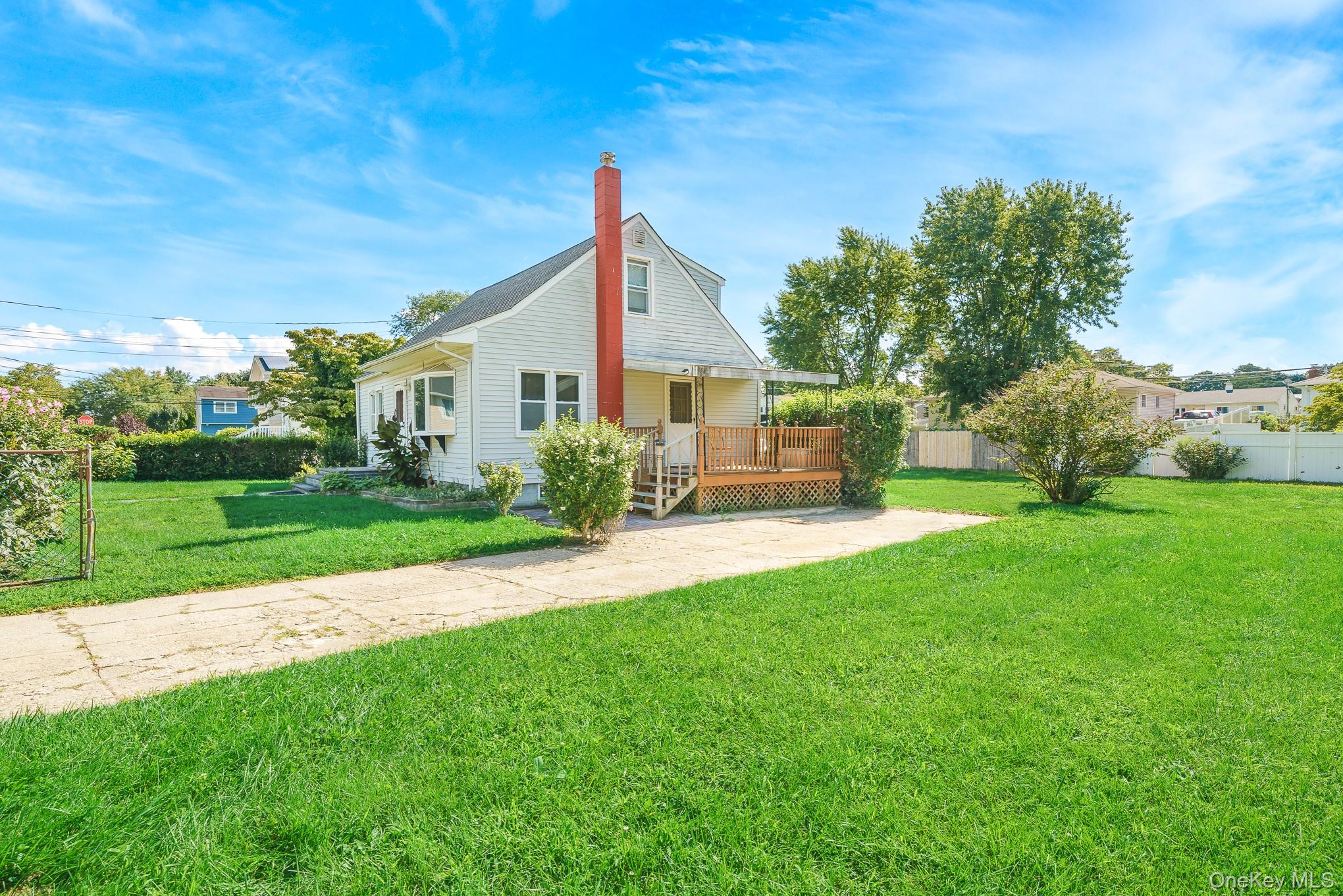 214 Root Avenue – For Sale photo 3