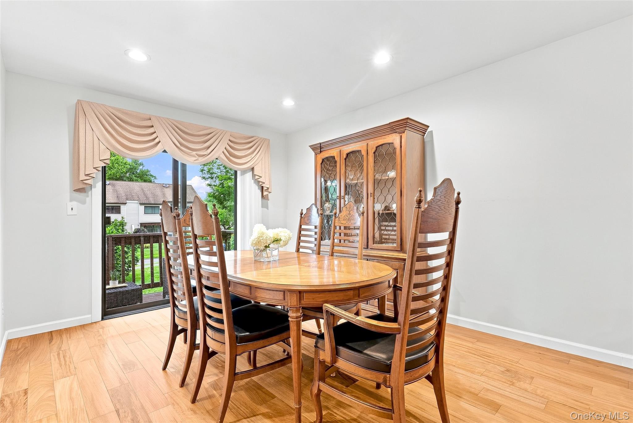 43 Jefferson Oval, Unit A photo 10
