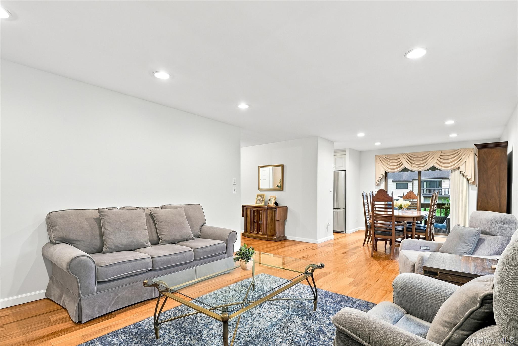 43 Jefferson Oval, Unit A photo 6