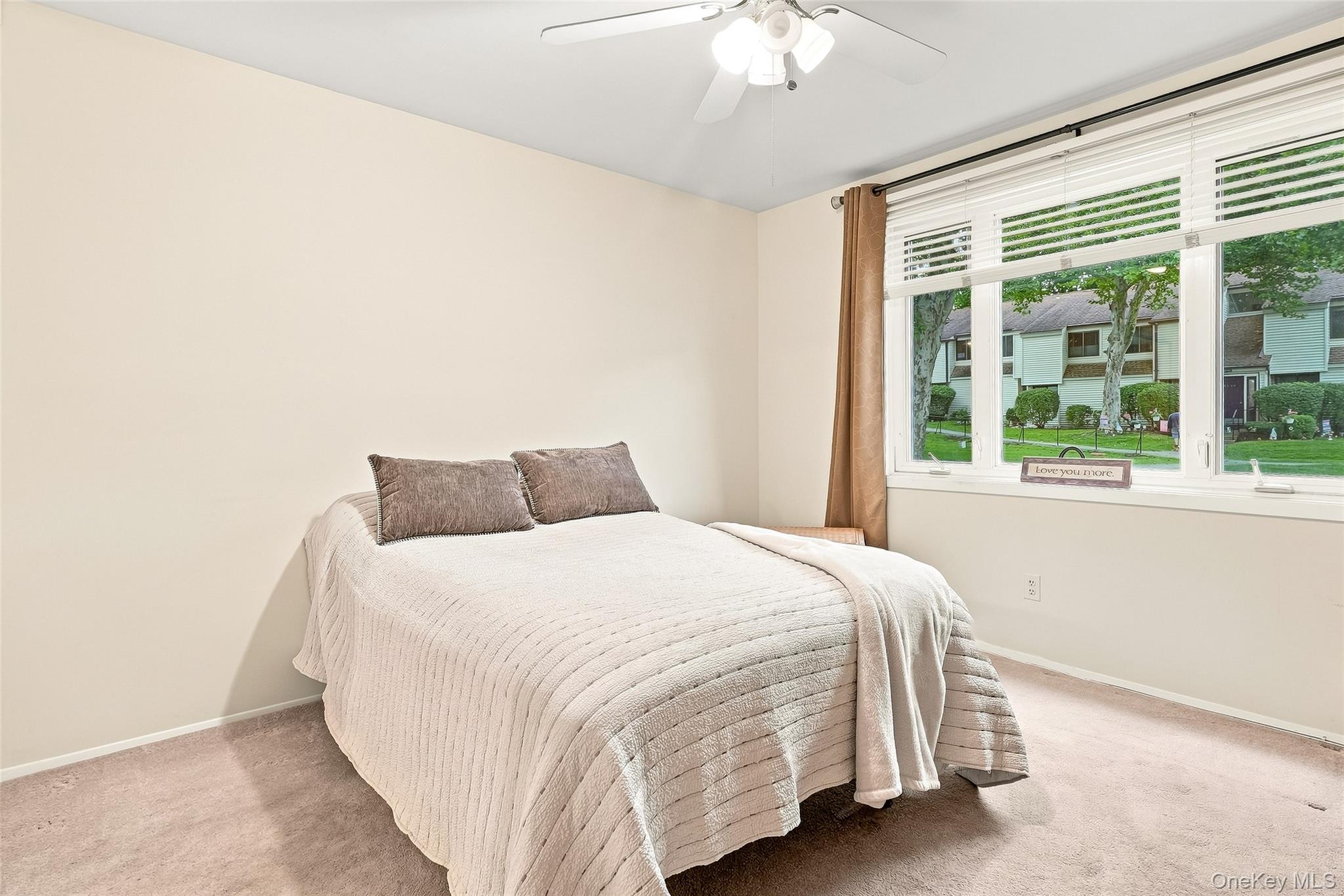 43 Jefferson Oval, Unit A photo 21
