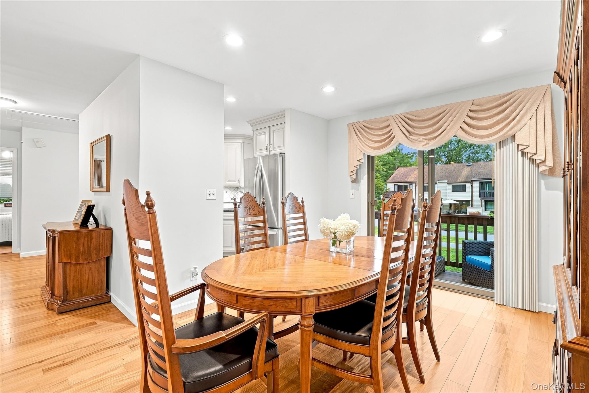 43 Jefferson Oval, Unit A photo 11