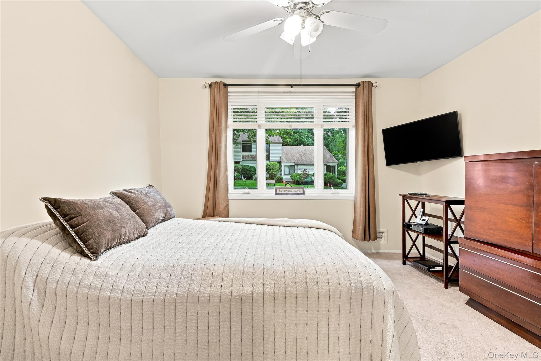 43 Jefferson Oval, Unit A photo 22