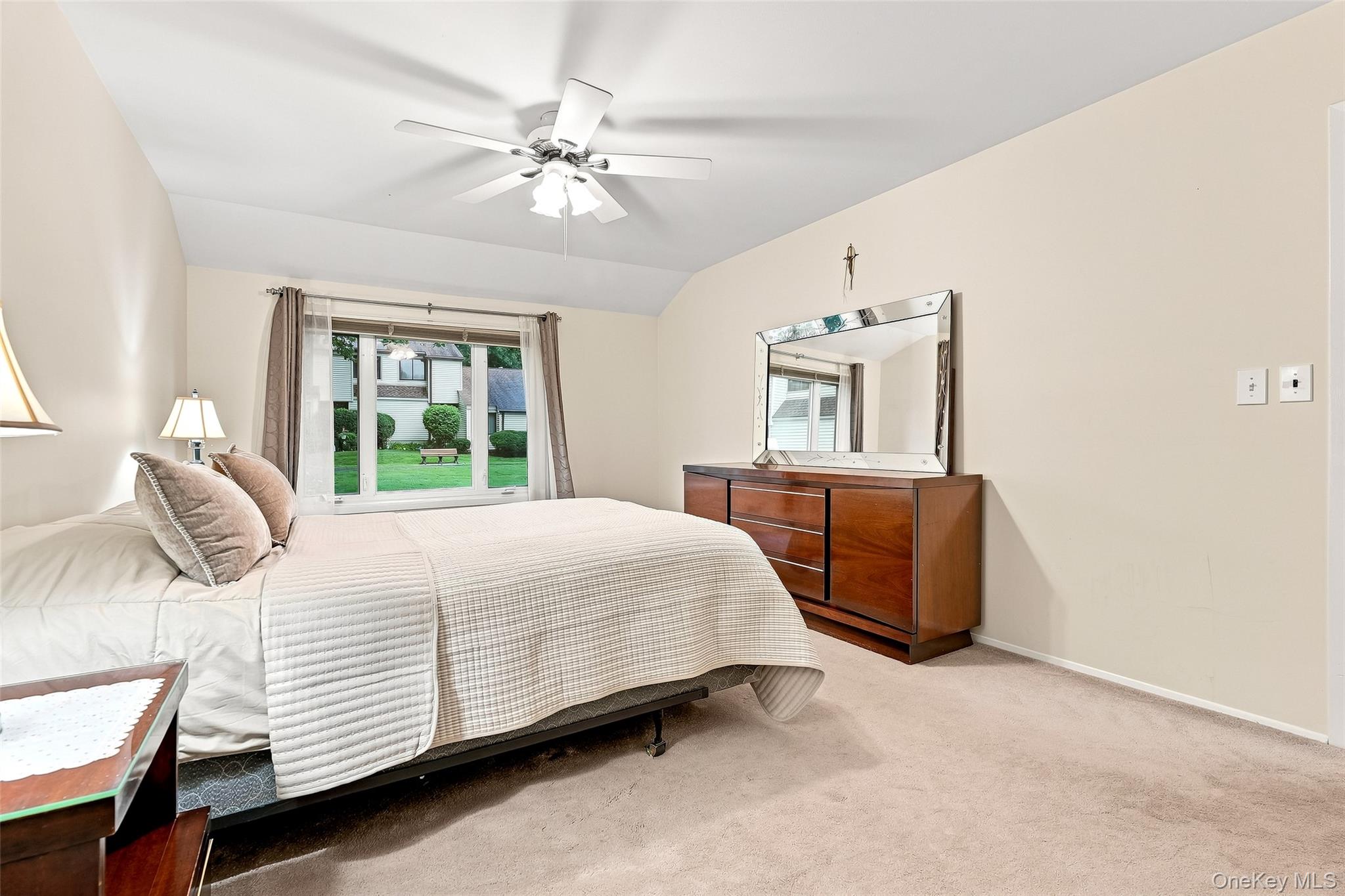 43 Jefferson Oval, Unit A photo 19