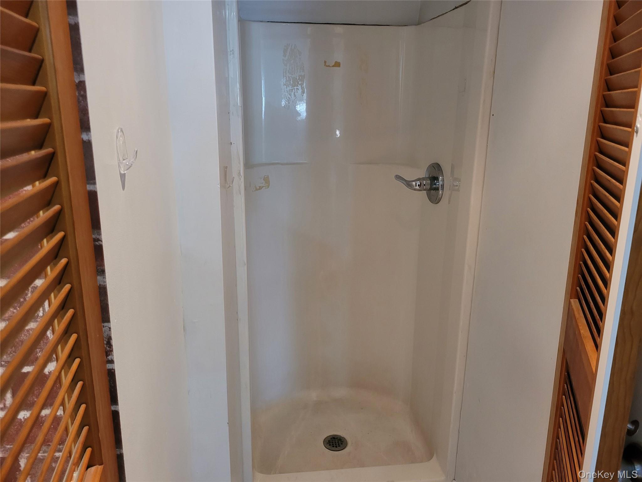771 A Hempstead Turnpike – For Rent photo 8