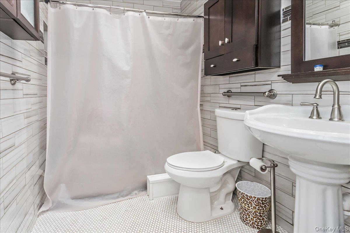 1091 Westminster Avenue – For Sale photo 21