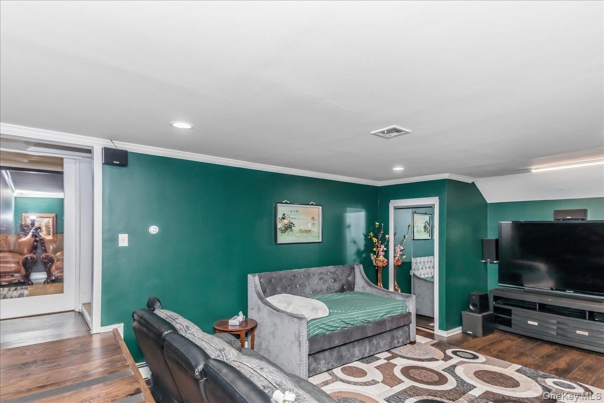 1091 Westminster Avenue – For Sale photo 17