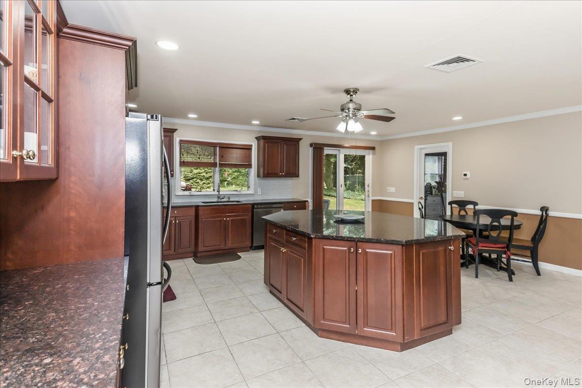 1091 Westminster Avenue – For Sale photo 9