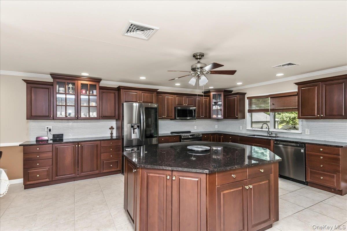 1091 Westminster Avenue – For Sale photo 10