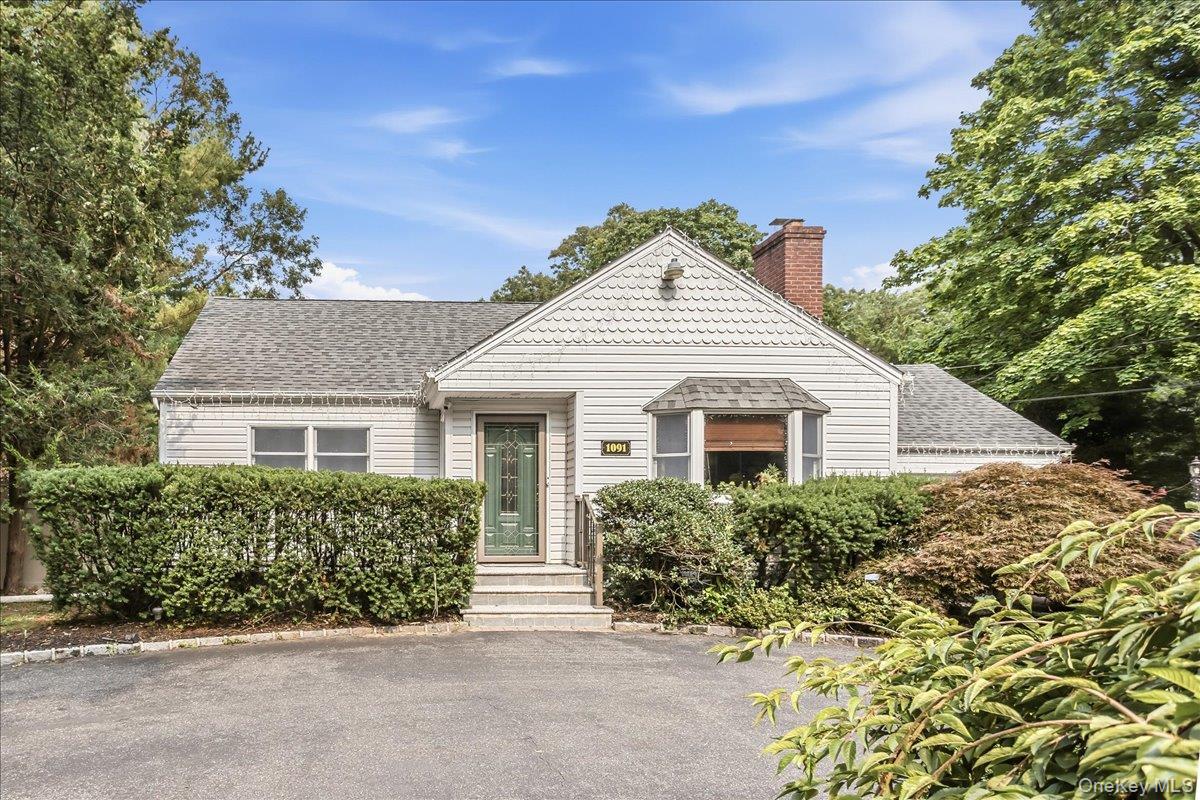 1091 Westminster Avenue – For Sale