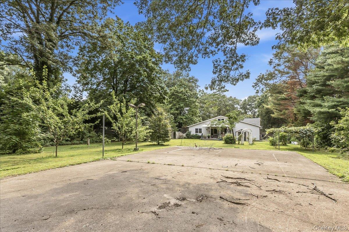 1091 Westminster Avenue – For Sale photo 36