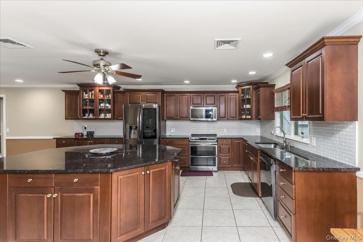 1091 Westminster Avenue – For Sale photo 12