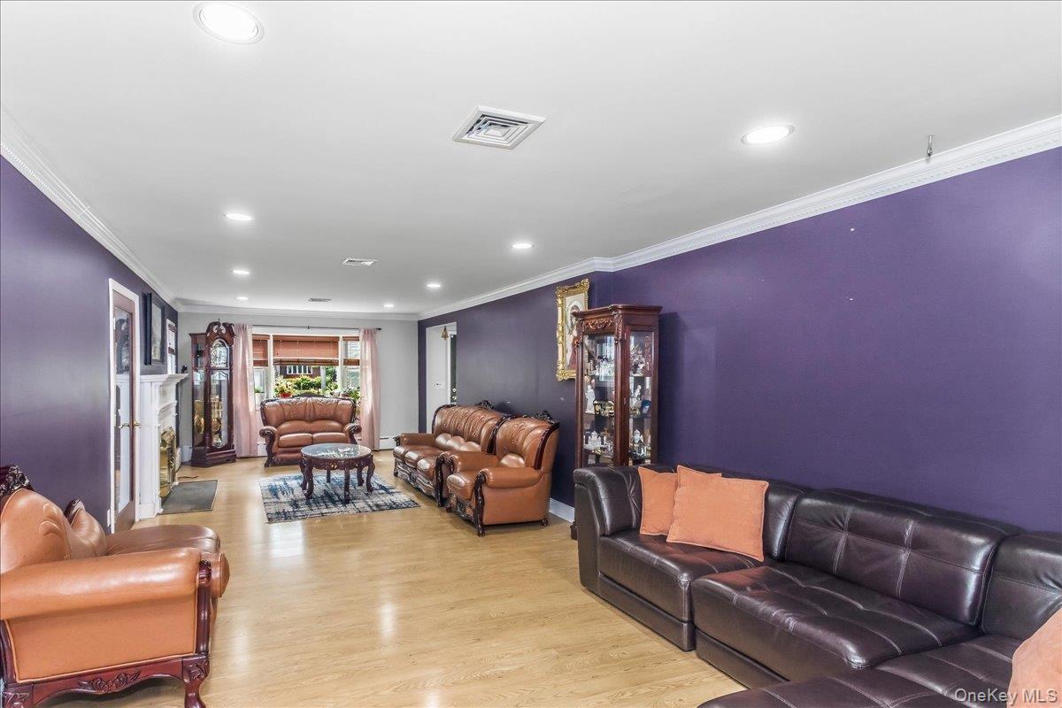 1091 Westminster Avenue – For Sale photo 4