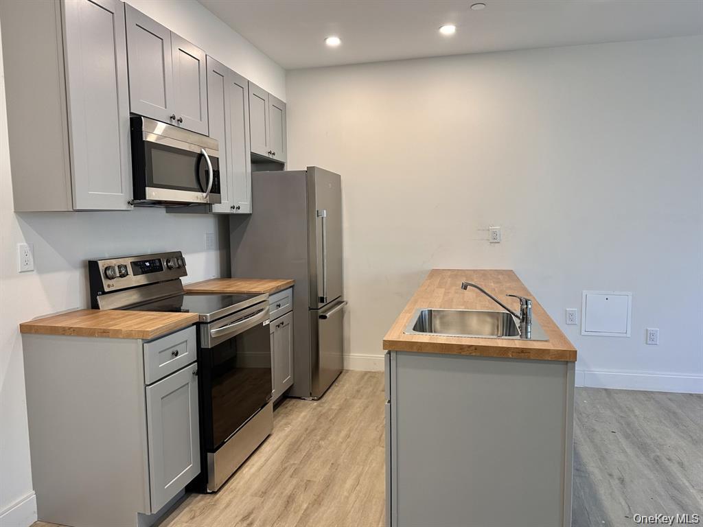 362 W Merrick Road, Unit 105 photo 3