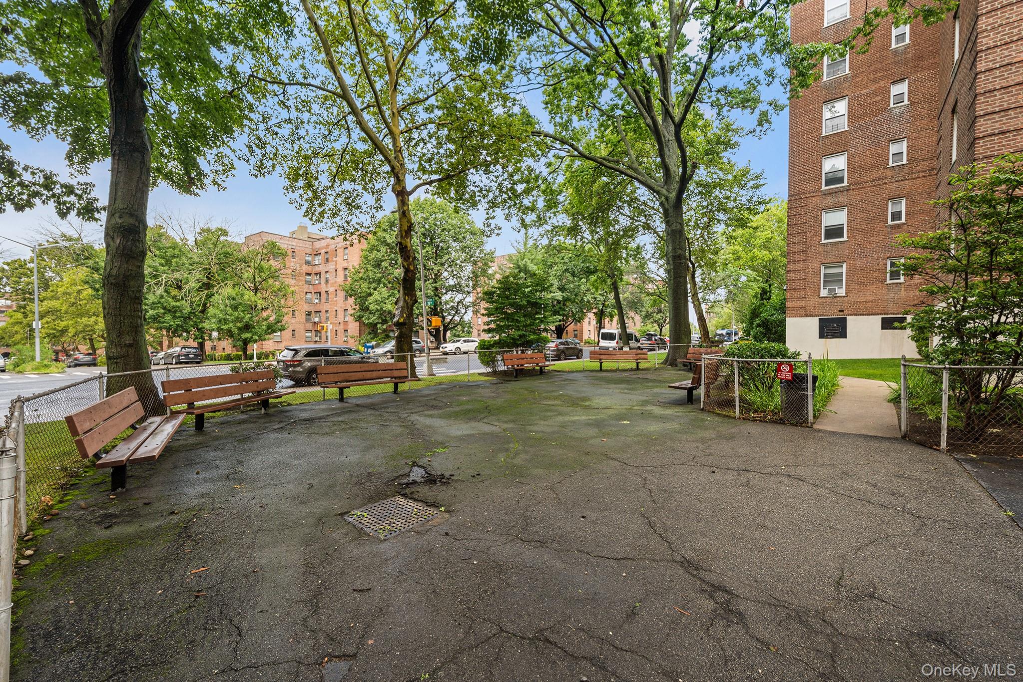 28-01 Union St, Unit 5F photo 2