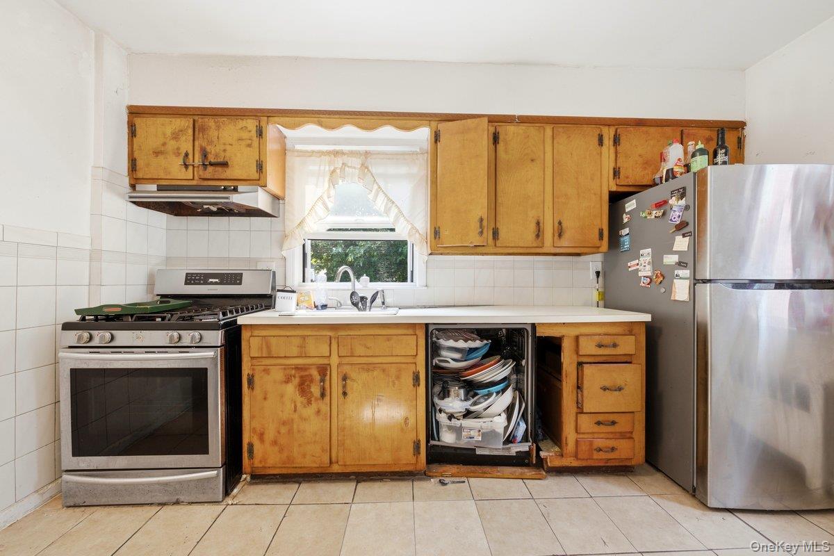 290 First Street – For Sale photo 3