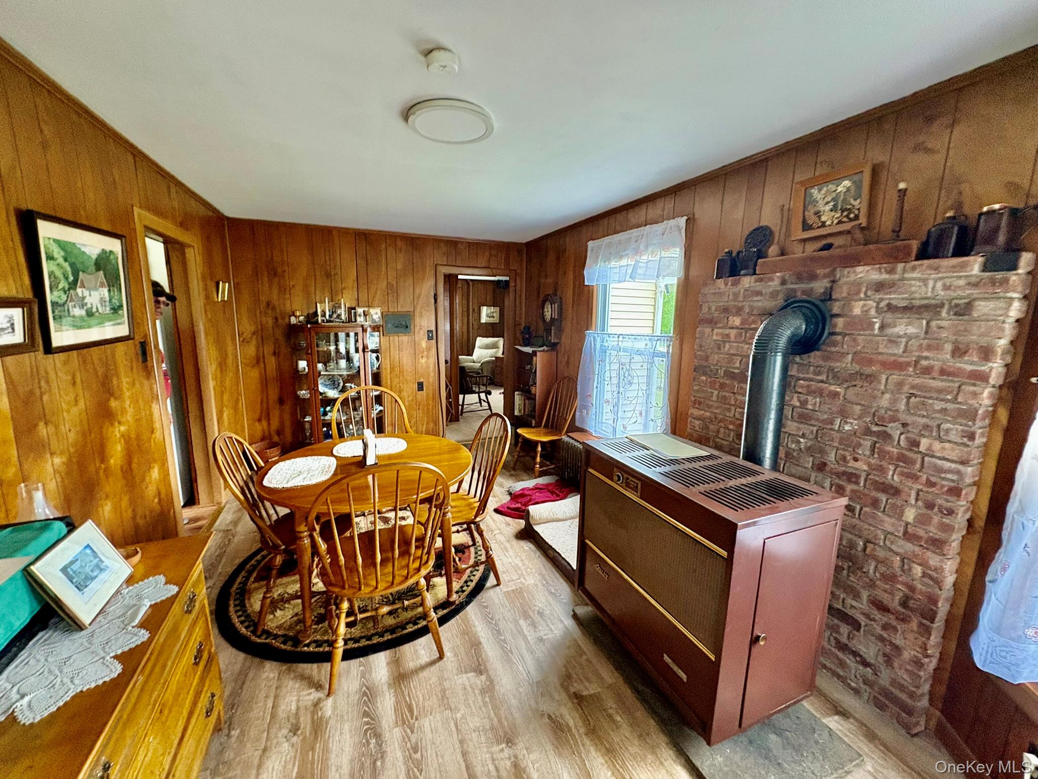 5 Riverside Drive – For Sale photo 11