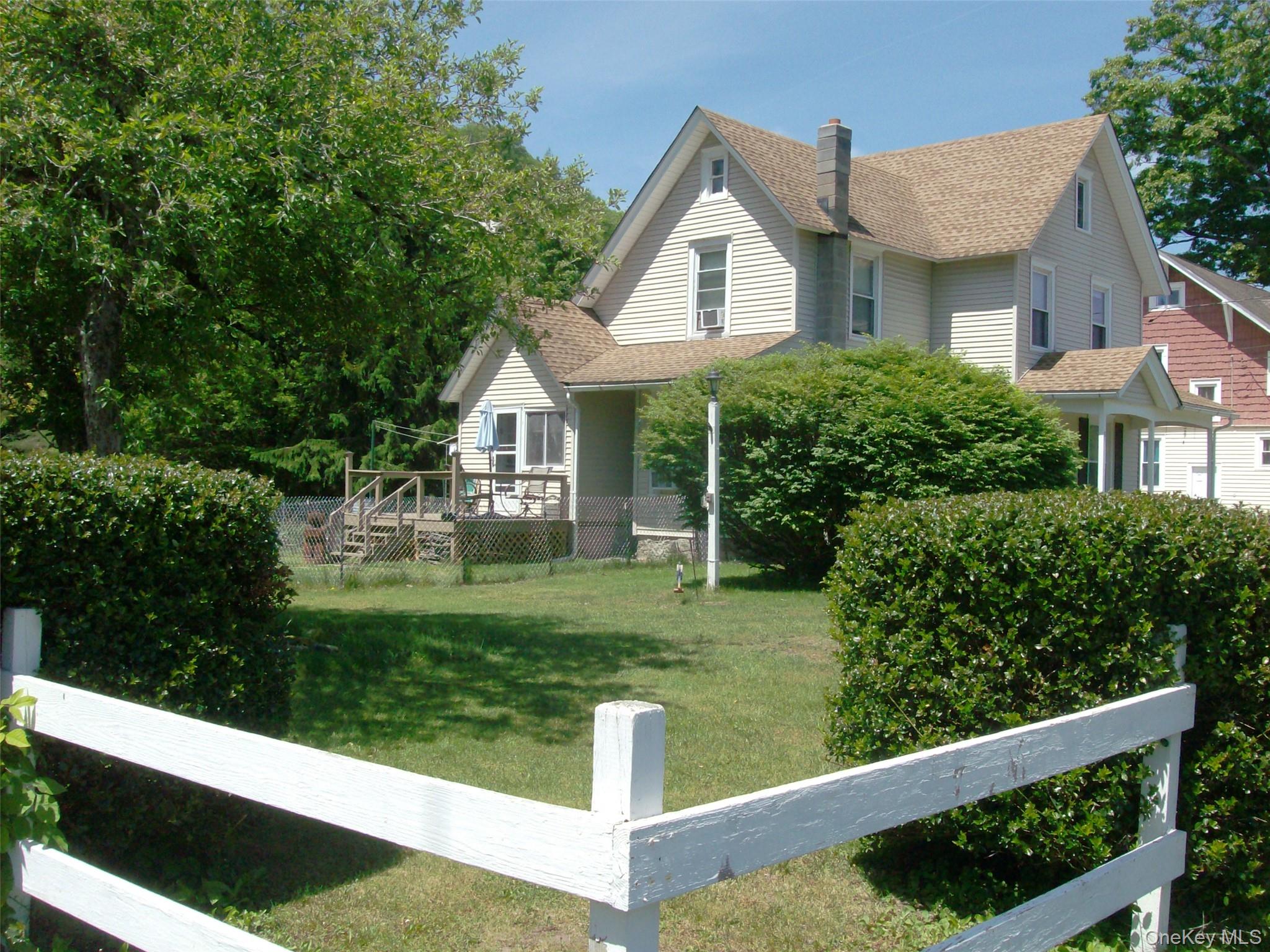 5 Riverside Drive – For Sale photo 2