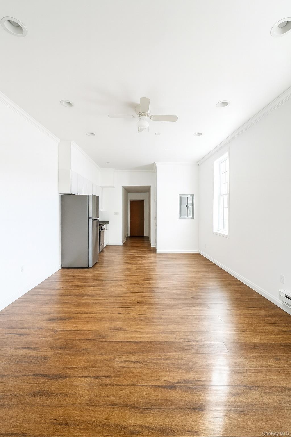 422 Broadway, Unit 5 photo 2