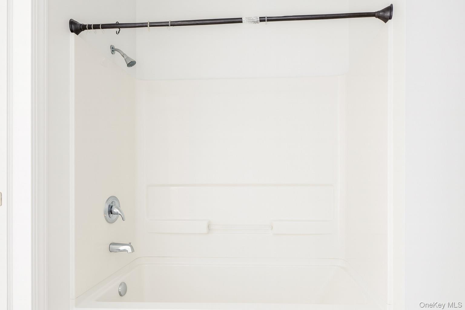 422 Broadway, Unit 5 photo 4