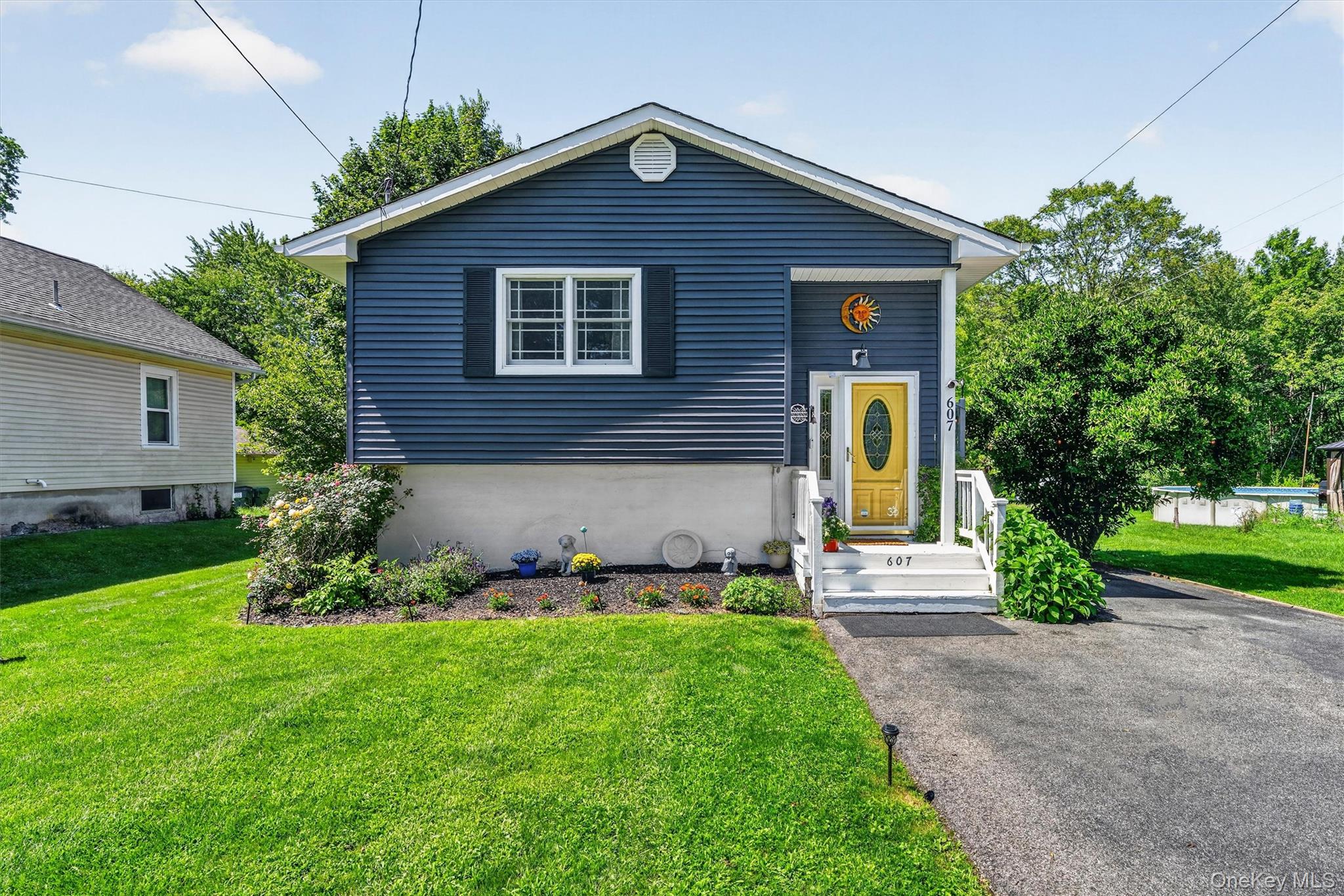 607 Heard Avenue – For Sale photo 3