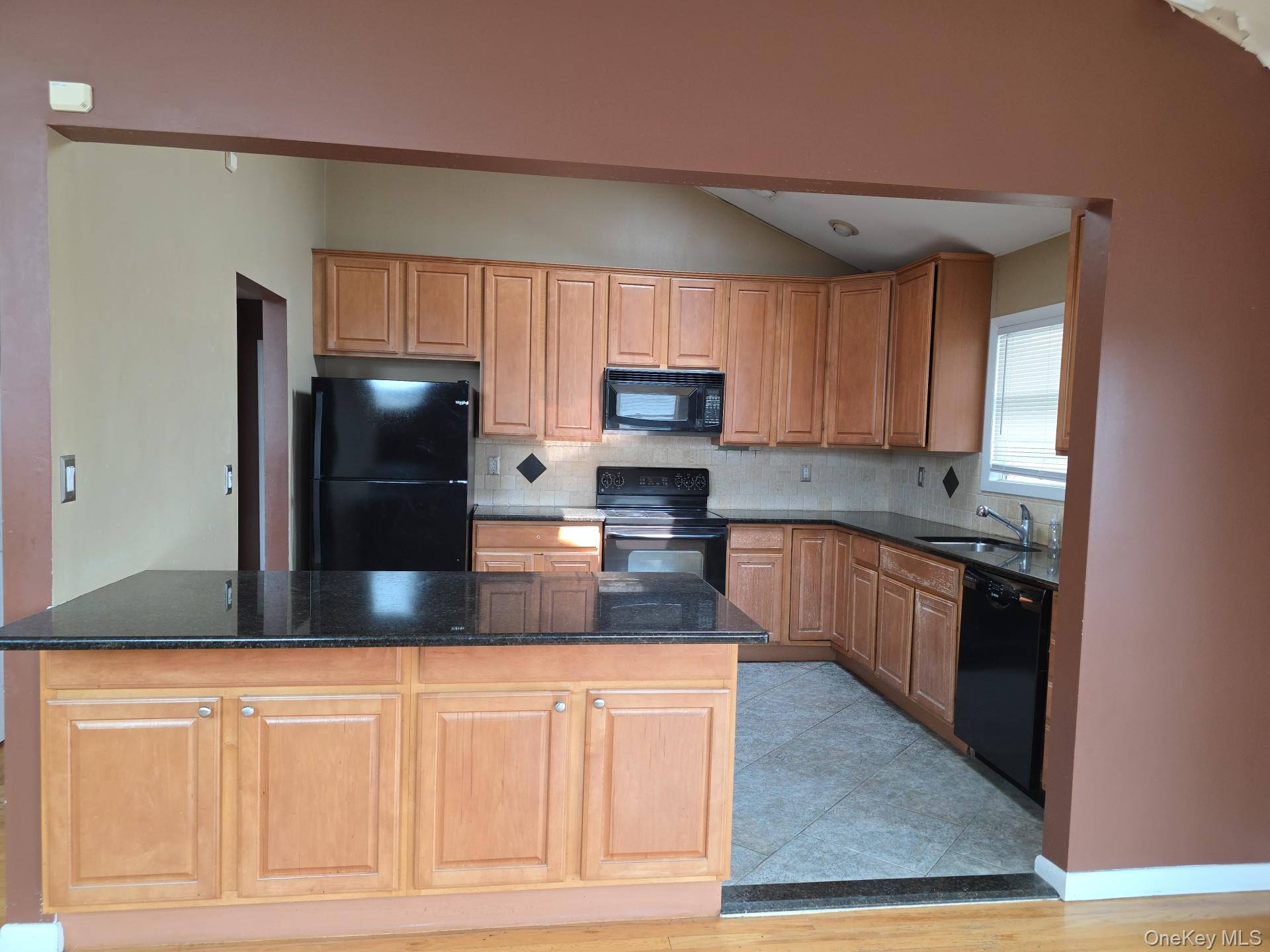2871 Shore Road – For Sale photo 13