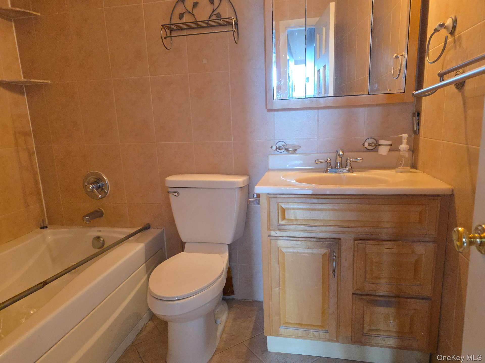 2871 Shore Road – For Sale photo 24
