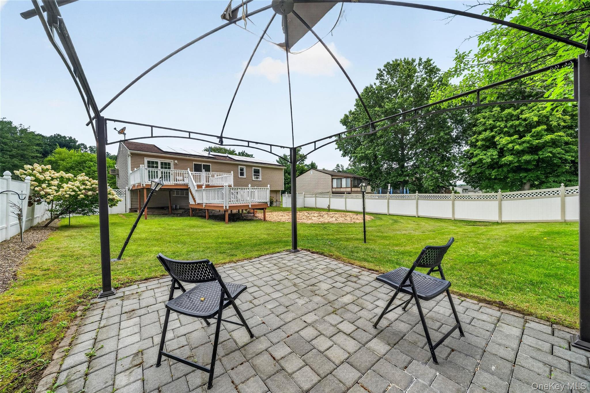 35 Newbury – For Sale photo 38