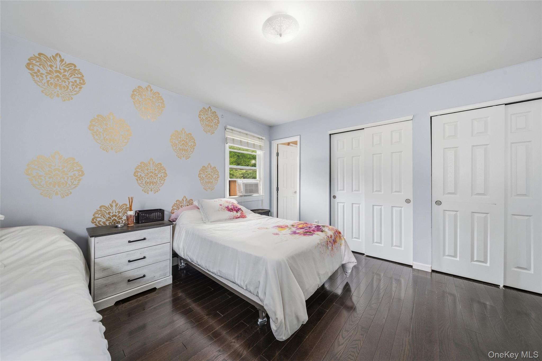 35 Newbury – For Sale photo 24