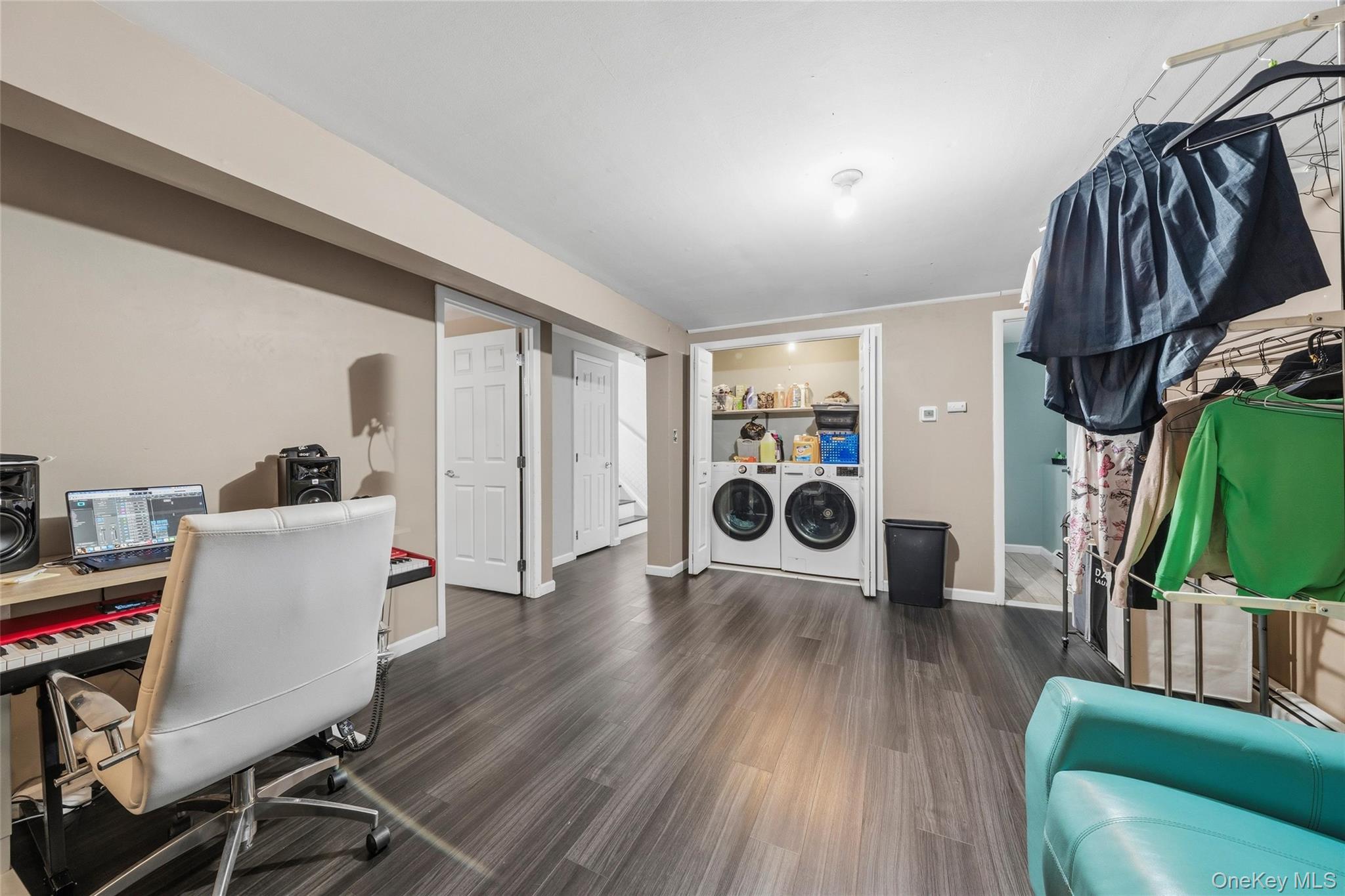 35 Newbury – For Sale photo 31